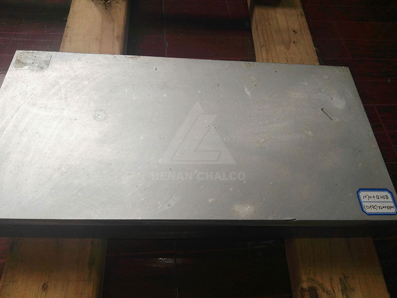 クラッド金属刃具材料